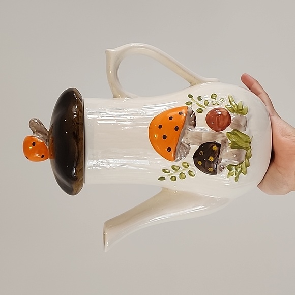 Vintage Other - Vintage Merry Mushroom teapot